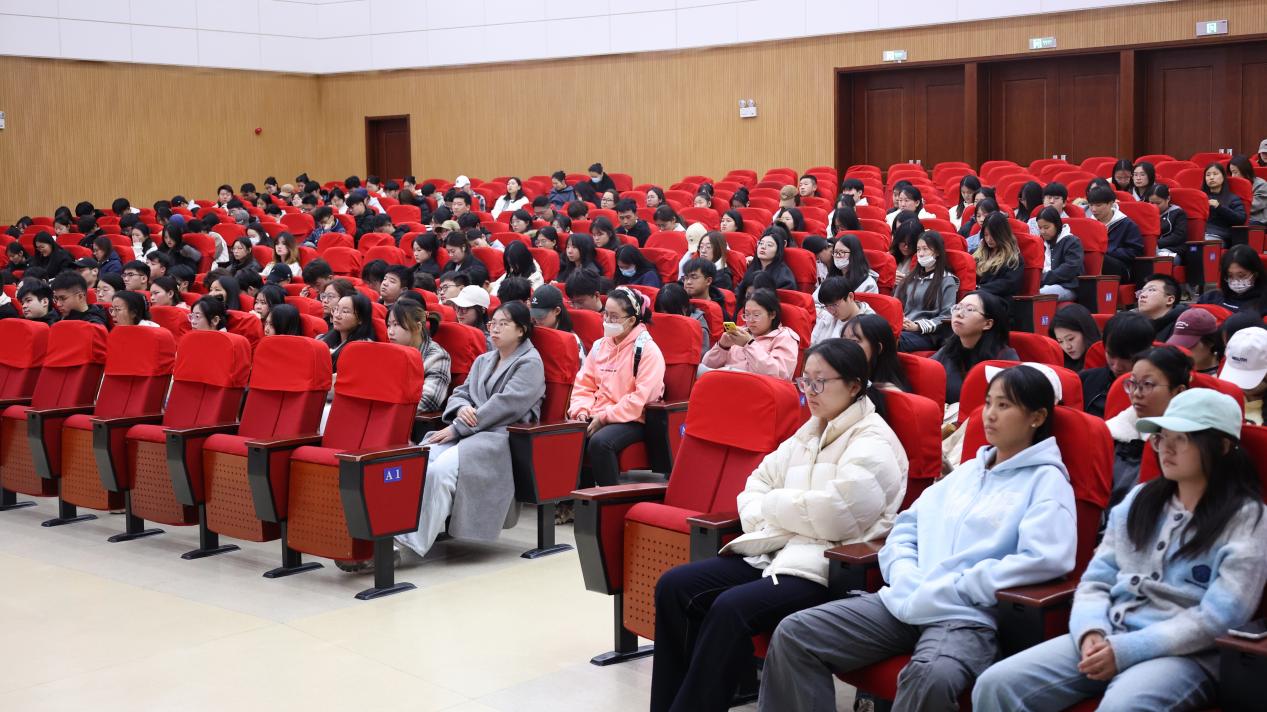 山東外事職業大學成功舉辦“就業服務進校園”系列活動暨2026屆畢業生就業普法講座